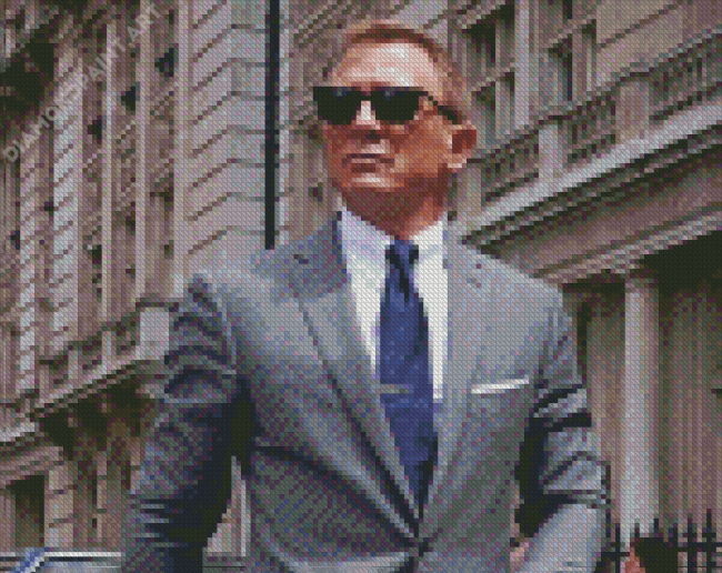 Classy Daniel Craig Actor Diamond Painting